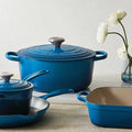 Signature Round Dutch Oven - Marseille - 5.5 qt | Le Creuset