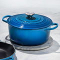 Signature Round Dutch Oven - Marseille - 7.25 qt | Le Creuset