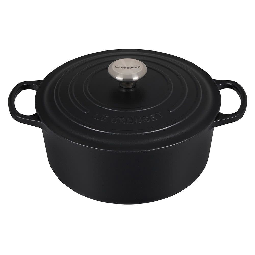 Signature Round Dutch Oven - Licorice - 5.5 qt | Le Creuset