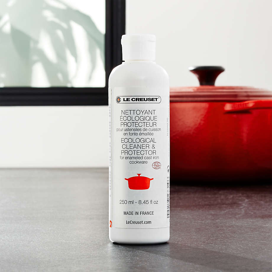Enameled Cast Iron Cookware Cleaner - 8.45 oz | Le Creuset
