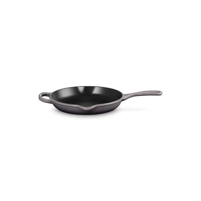 9" Signature Iron Handle Skillet - Oyster - 3/8 qt | Le Creuset