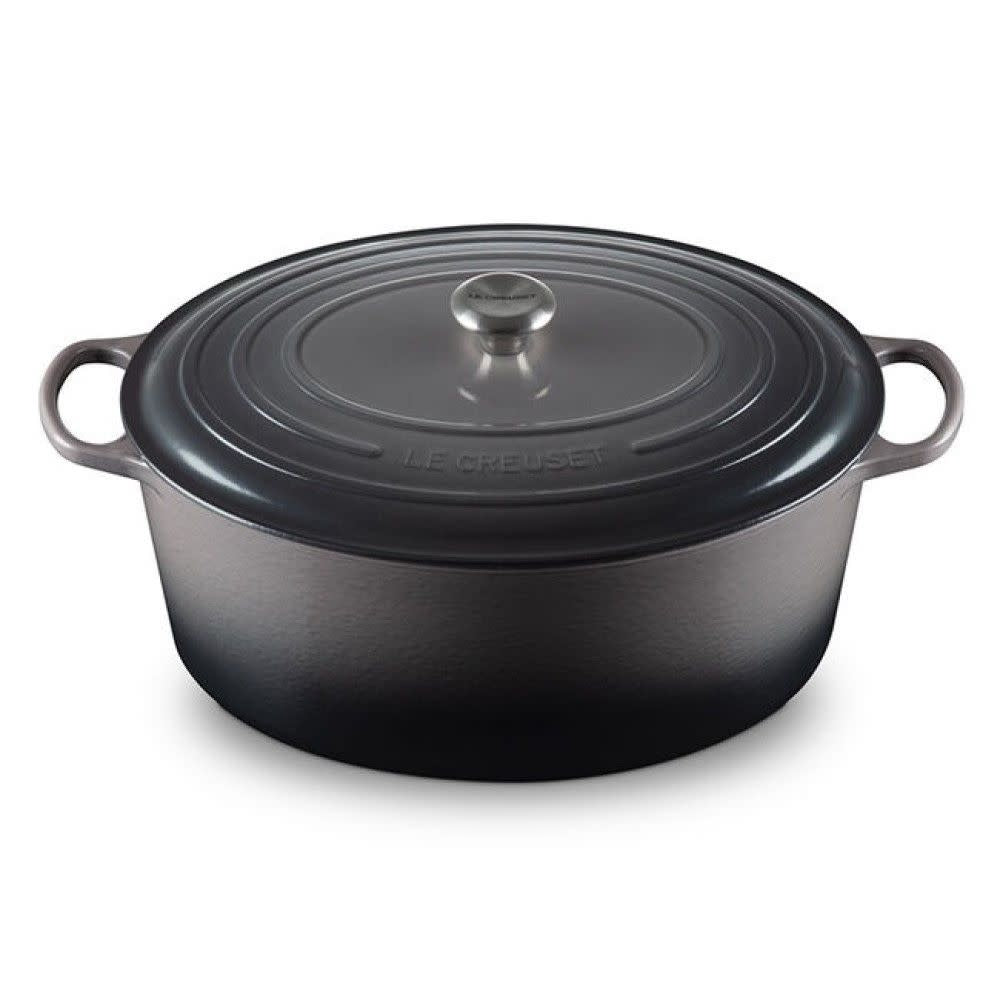 Signature Oval Dutch Oven - Oyster - 15.5 qt | Le Creuset