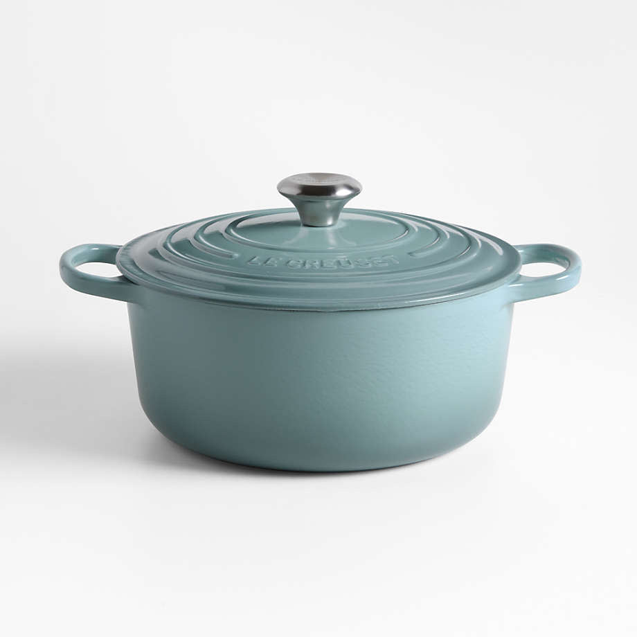 Signature Round Dutch Oven - Sea Salt - 5.5 qt | Le Creuset