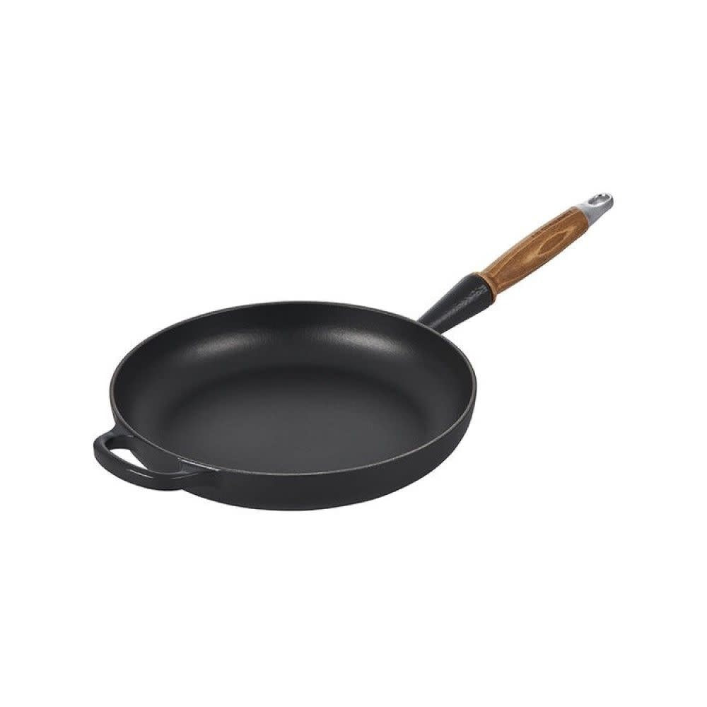 Signature Round Fry Pan 10.25 In Wood Handle Licorice | Le Creuset