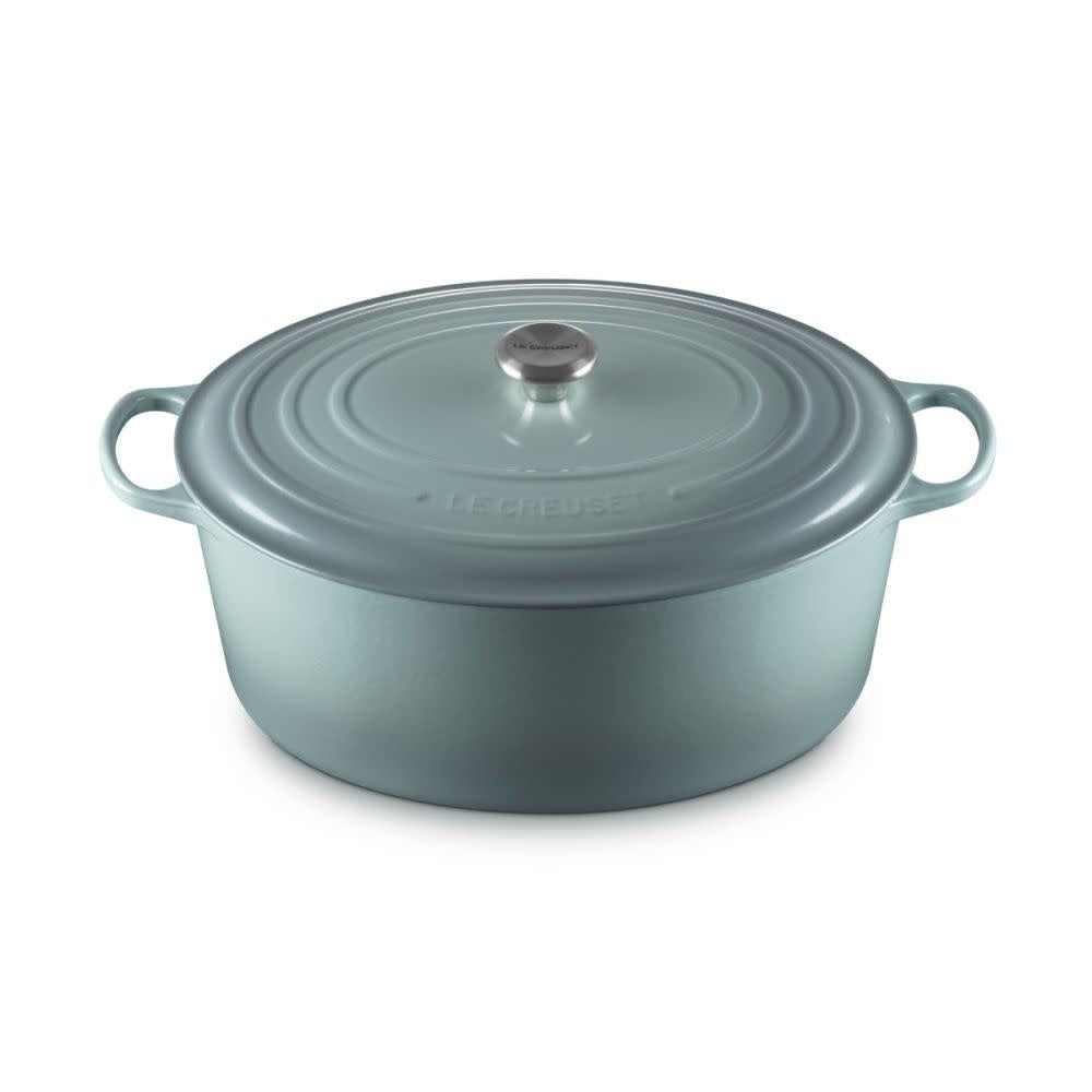 Signature Oval Dutch Oven - Sea Salt - 15.5 qt | Le Creuset