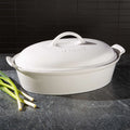 Heritage Covered Oval Casserole - White, 4 qt. (14") | Le Creuset