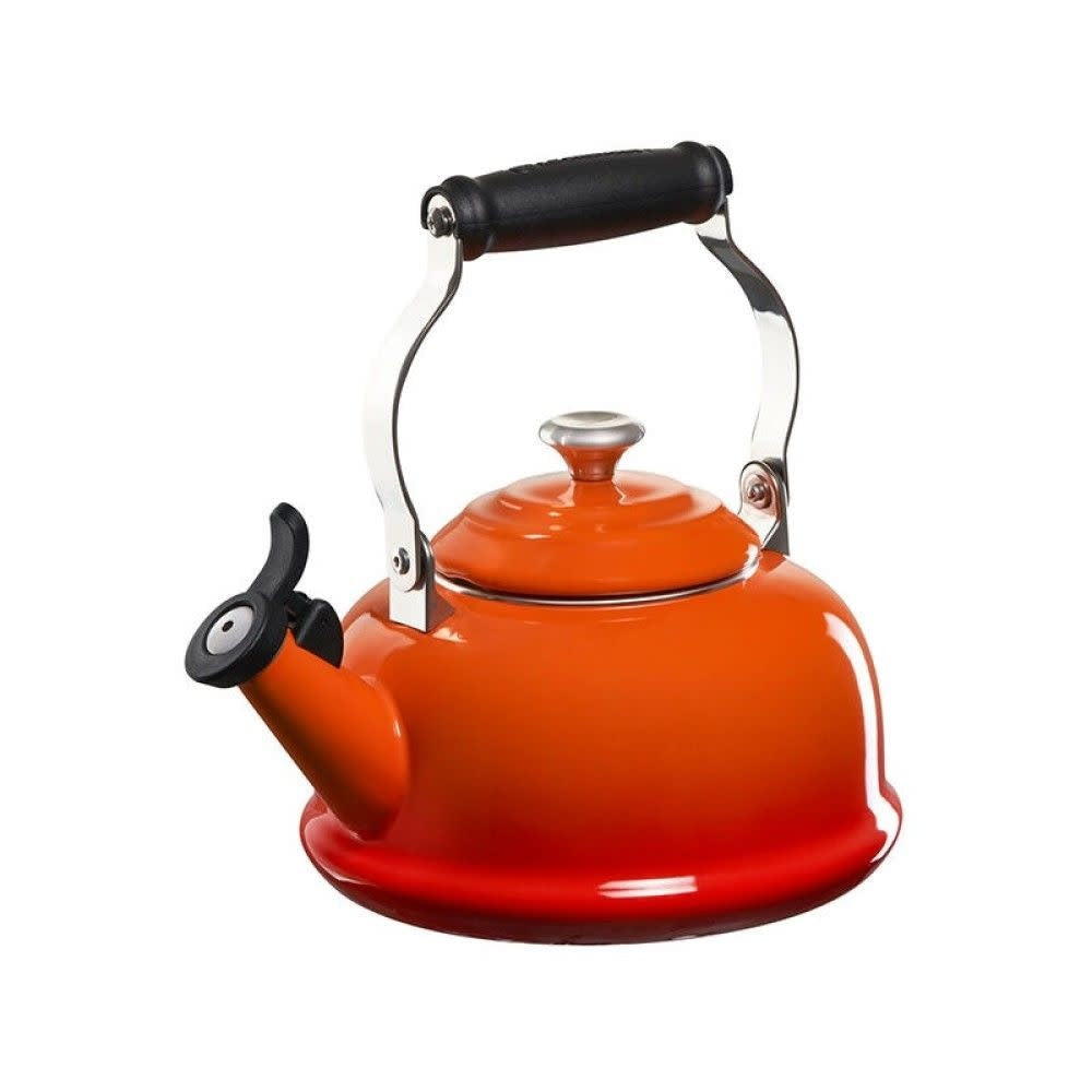 Whistling Kettle - Flame w/ SS Knob - 1.7 qt | Le Creuset