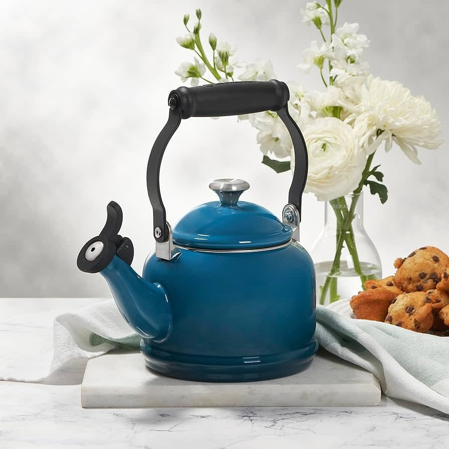Demi Kettle - Marseille w/ SS Knob - 1.25 qt | Le Creuset