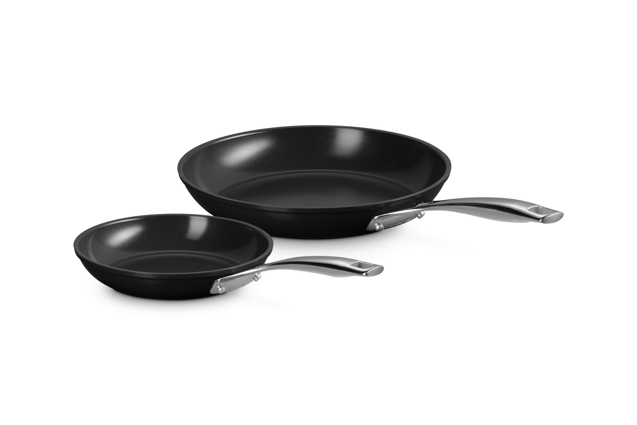 Set of 2 Essential Non-Stick Ceramic 8 In 10 In Fry Pan | Le Creuset