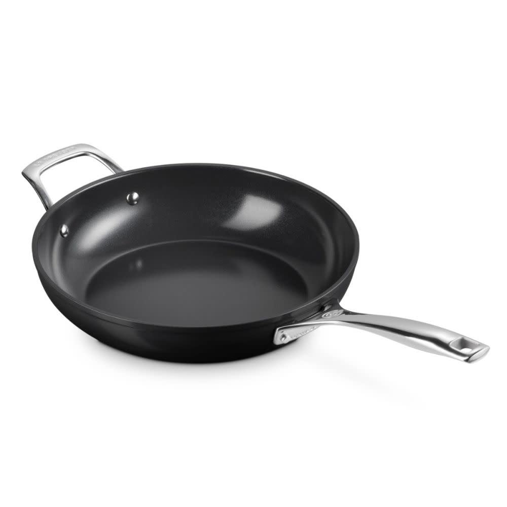 Essential Non-stick Ceramic Stir-fry Pan 4.9 qt. | Le Creuset