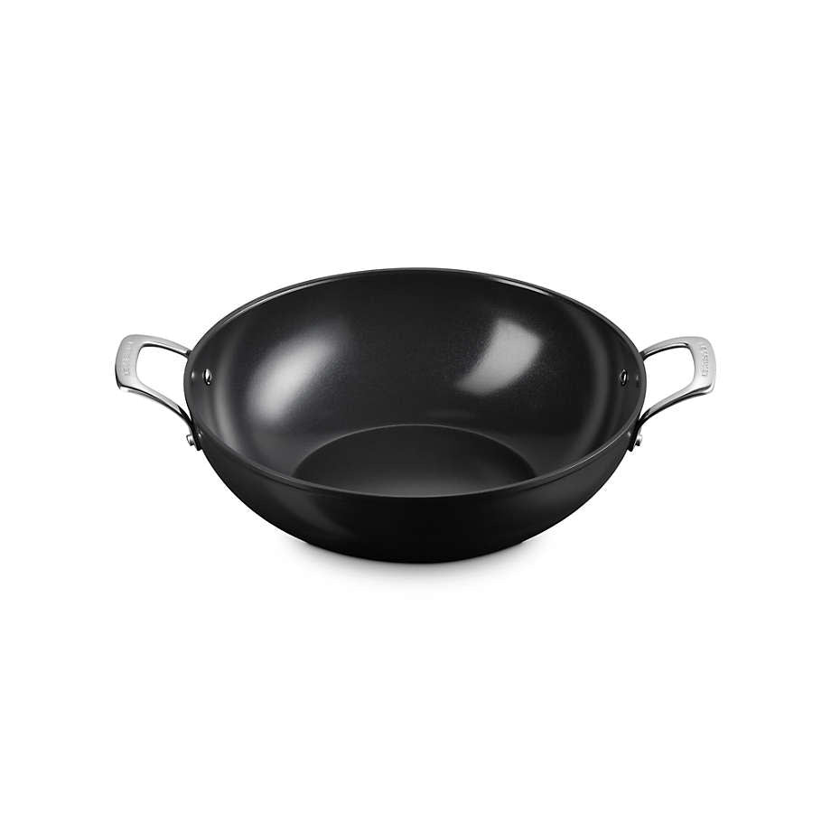 Essential Non-stick Ceramic Wok 6.3 qt. | Le Creuset