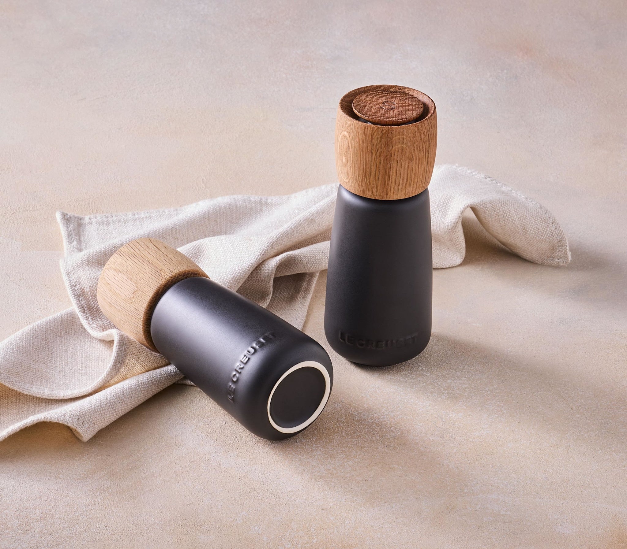 Alpine Pepper Mill - Licorice - 7 in | Le Creuset