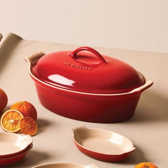 Heritage Covered Oval Casserole - Cerise - 4 qt | Le Creuset